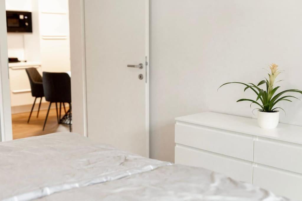 Aura Apartments Zirovnica Exteriör bild